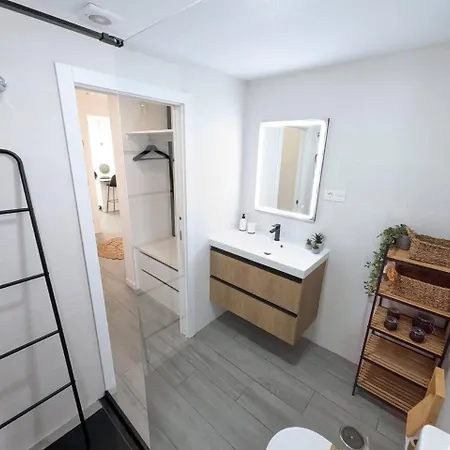 Apartamento Bajondillo Loft Frente Al Mar *