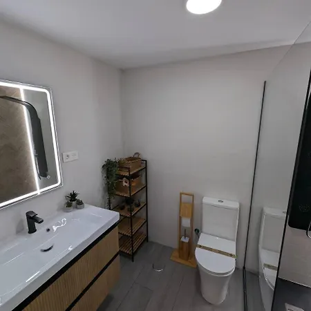 Apartamento Bajondillo Loft Frente Al Mar *